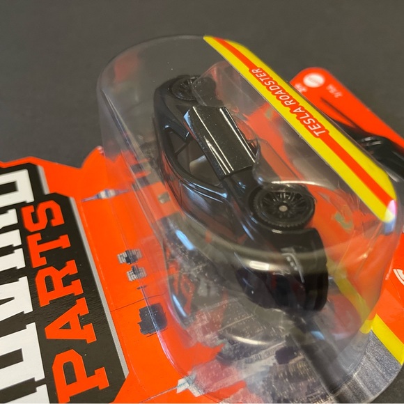 Tesla roadster- Hard to Find - Picture 8 of 9